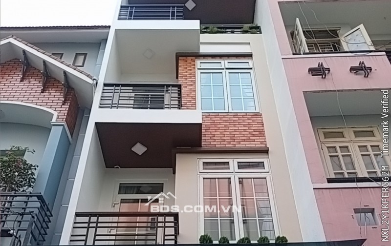 NHÀ HXH TÔ HIẾN THÀNH, QUẬN 10 – 3.7×17M – 4 TẦNG – 6PN – Ô TÔ NGỦ TRONG NHÀ – CHỈ 15,5TỶ